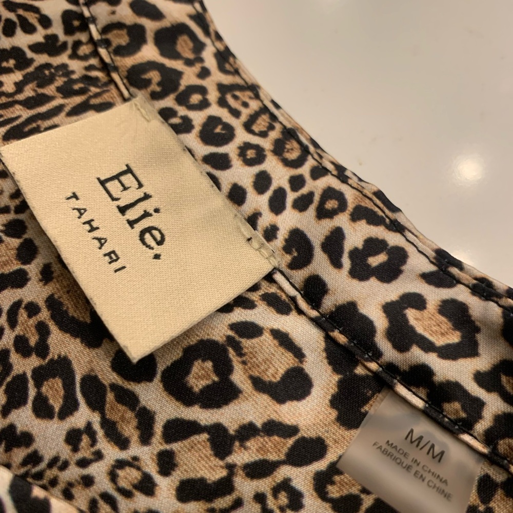 Tahari Leopard Animal Print Shirt Draped Sleeveless Blouse Women’s Size Medium. - Picture 7 of 11